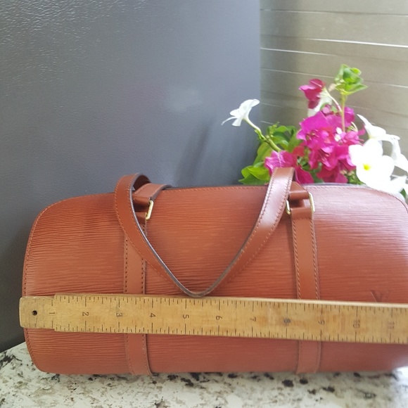 ✔💯Authentic Louis Vuitton Epi Soufflot Hand Bag - Picture 4 of 10